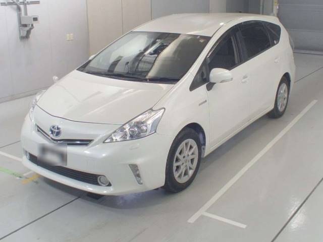 11015 TOYOTA PRIUS ALPHA ZVW41W 2013 г. (CAA Chubu)